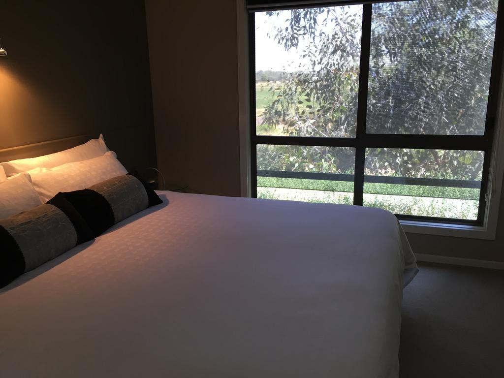 Riverspa Apartments Моама Екстериор снимка